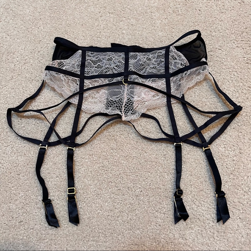 Ann Summers Lace Garter Belt